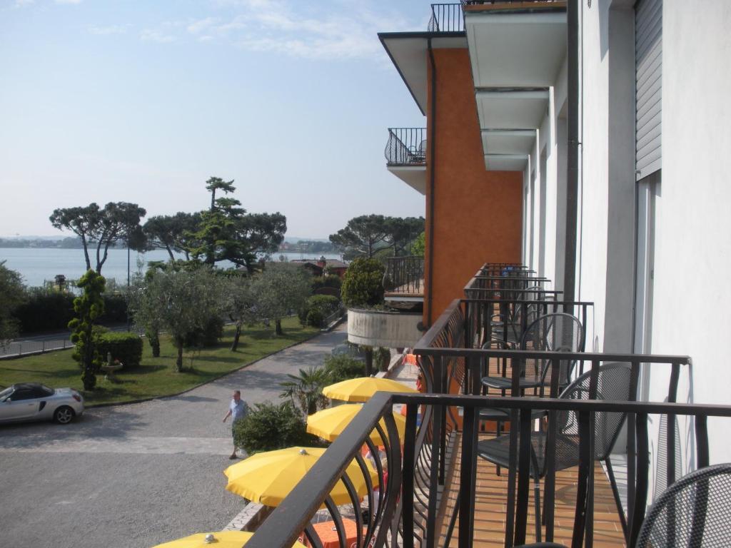 Hotel Mirabello Sirmione Zewnętrze zdjęcie