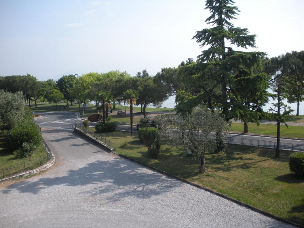 Hotel Mirabello Sirmione Zewnętrze zdjęcie